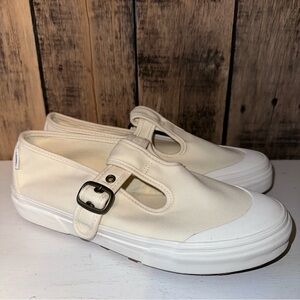 NEW Old Skool Mary Jane Shoes Buckle Strap Cream Vans {9.5}